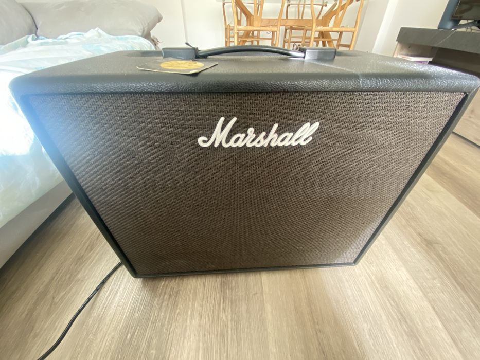 Amplificador e coluna Marshall code 50