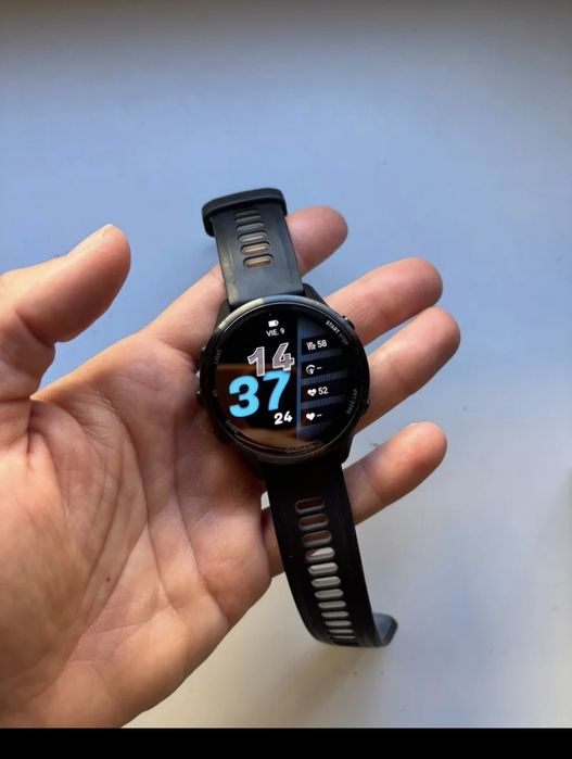 Garmin Forerunner 970 como novo