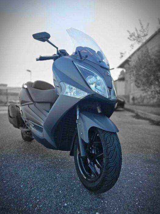 SYm gts 300 injeção como nova + top case