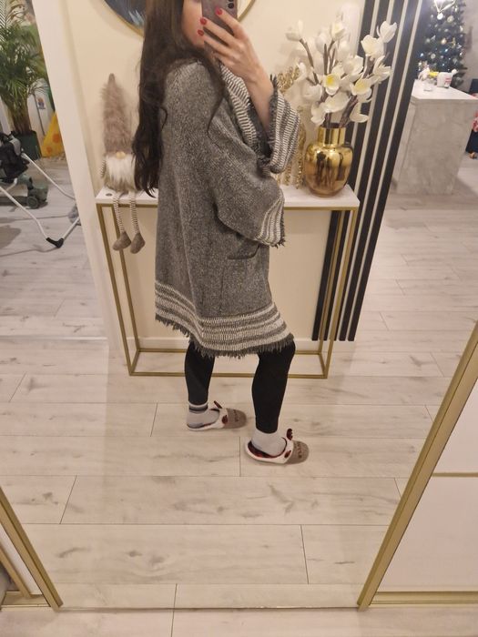 Sweterek ponczo narzutka M 38 Reseved