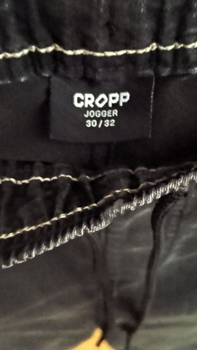 Dżinsy Joggery w rozmiarze 30/32 Cropp