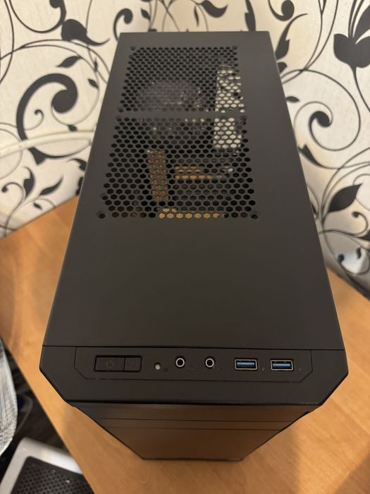 Корпус пк Fractal Design Core