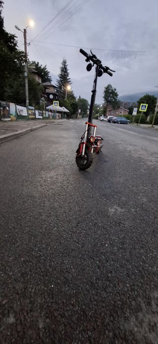 Продам електросамокат Giant outlander M11