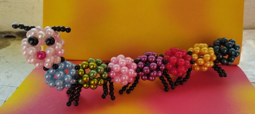 Соник из бусин, а также другие игрушки