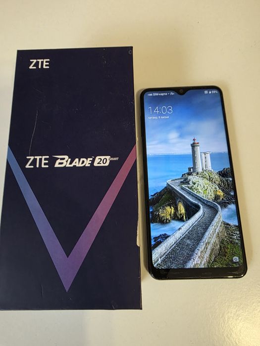 Продам телефон ZTE 4/128