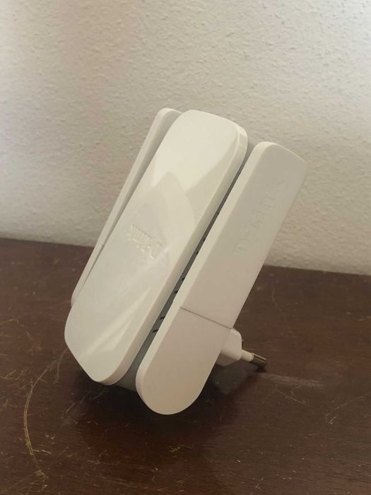 D-Link AC1200 Signal Repeater64584622484483122