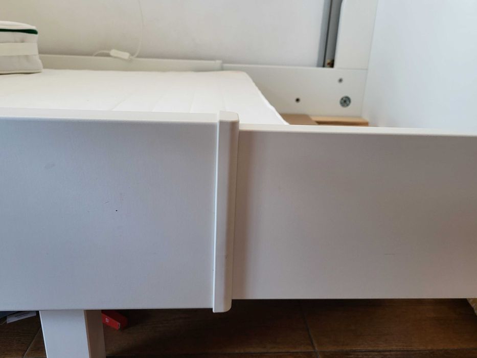 Cama extensível com colchão IKEA