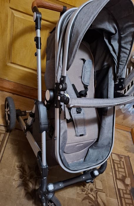Продам дитячу коляску 3в1 Kesser( Німеччина). Люлька, автокрісло і прогулянкова коляска. Від народження до 3-4 років( до 22кг)