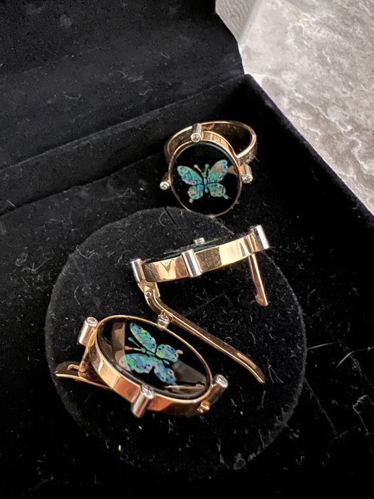 Серьги и кольцо ониксовая бабочка, бриллианты, золото 585•