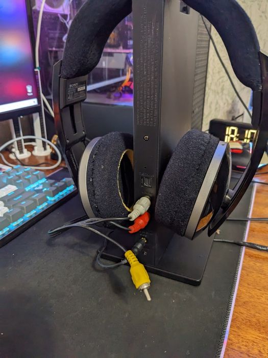 Б/У Навушники Sony MDR-DS6500 Читати Опис