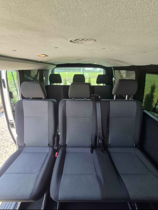 Wynajem busa VW Caravelle T6 wypożyczalnia najem 9-osobowy transfer
