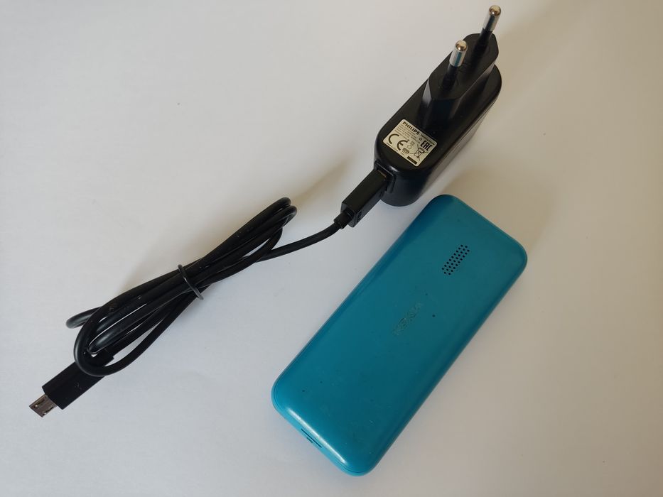 Мобильный телефон Nokia 105