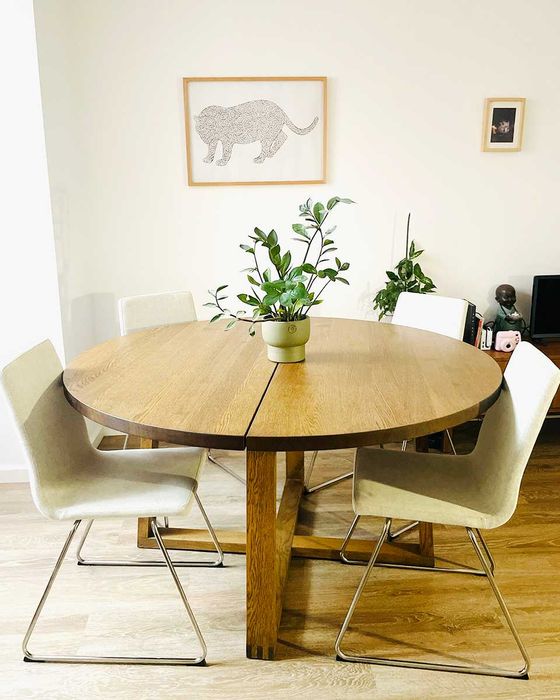 Mesa Ikea MÖRBYLÅNGA + cadeiras LILLÅNÄS