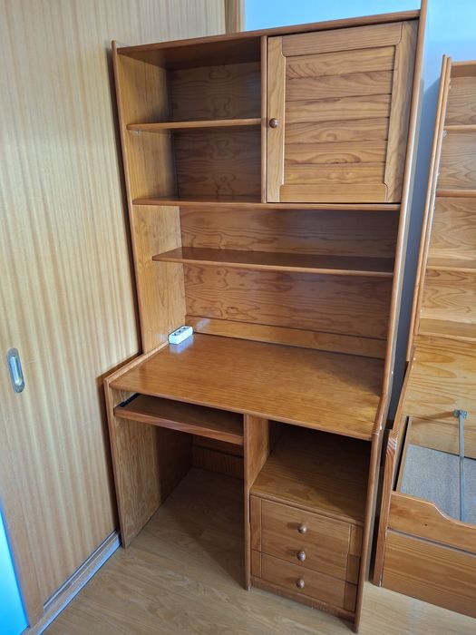 Secretária para o quarto