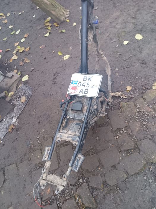 Продам  раму на  Viper v250l