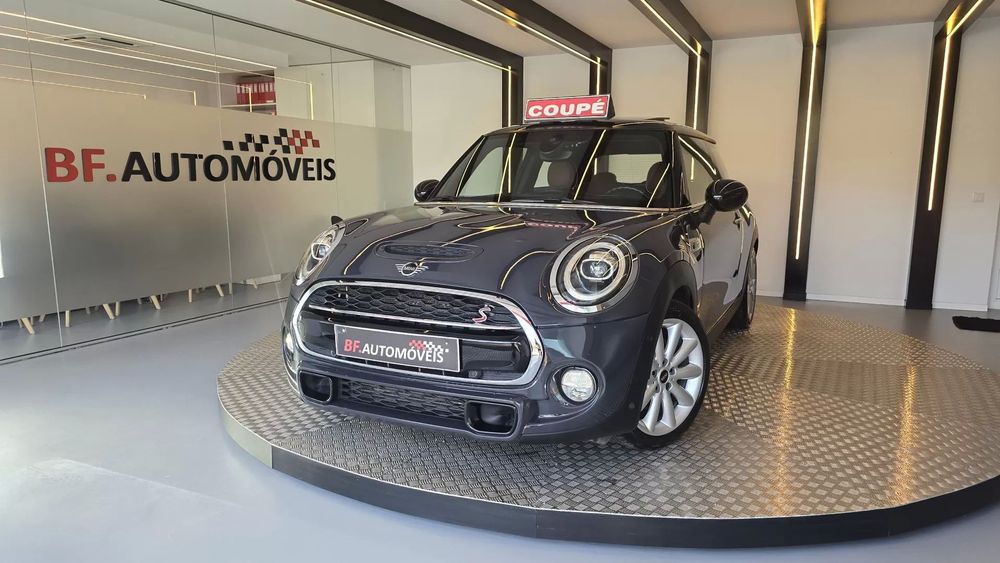 MINI 3 Portas Cooper S Auto Desportiva