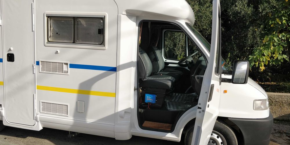 Orion-Tr Smart Isolated DC/DC Charger 12/12-30A (360W)64171734046338124