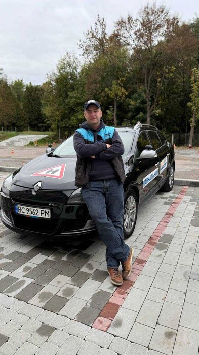 Автоінструктор/уроки водіння Львів/приватні заняття/механіка/