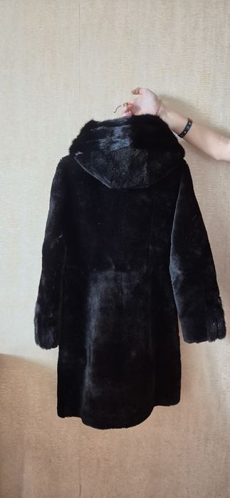 Шуба натуральна, мутон, розмір S
