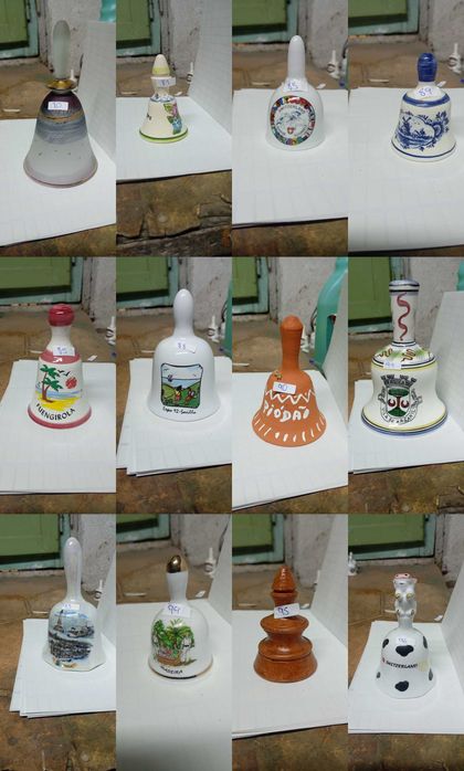 Lote de 94 Sinetas/Sinos de Porcelana, Cerâmica & Souvenirs de Viagem