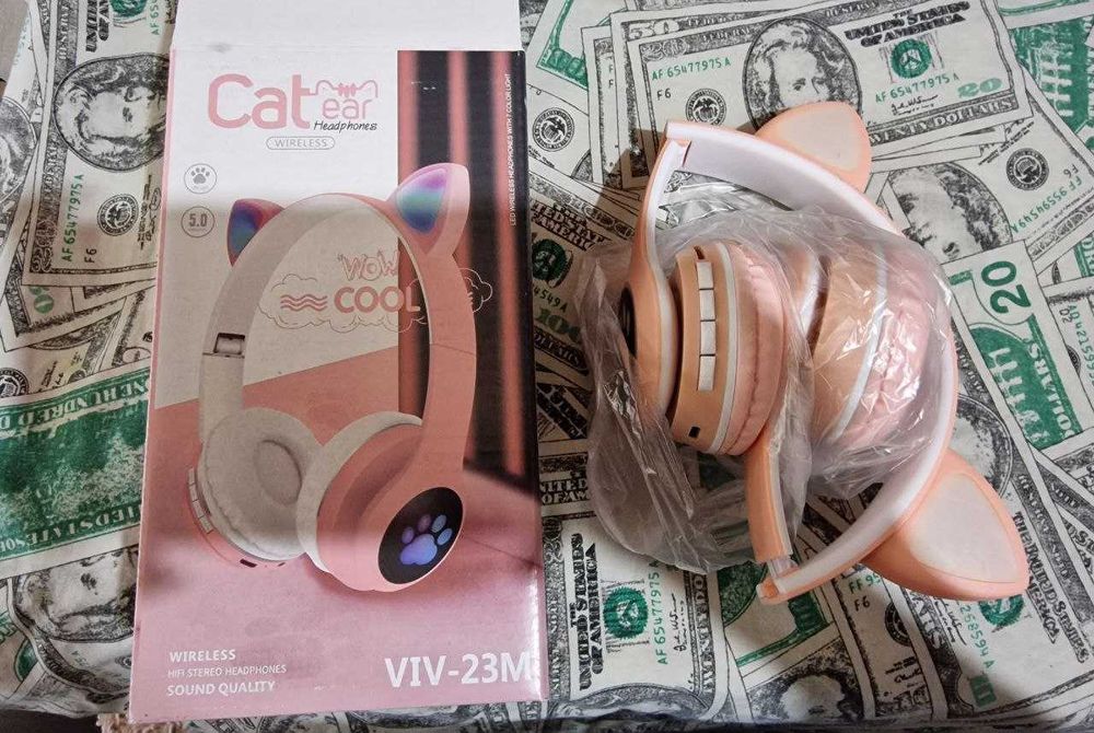 Яскраві навушники для діточок