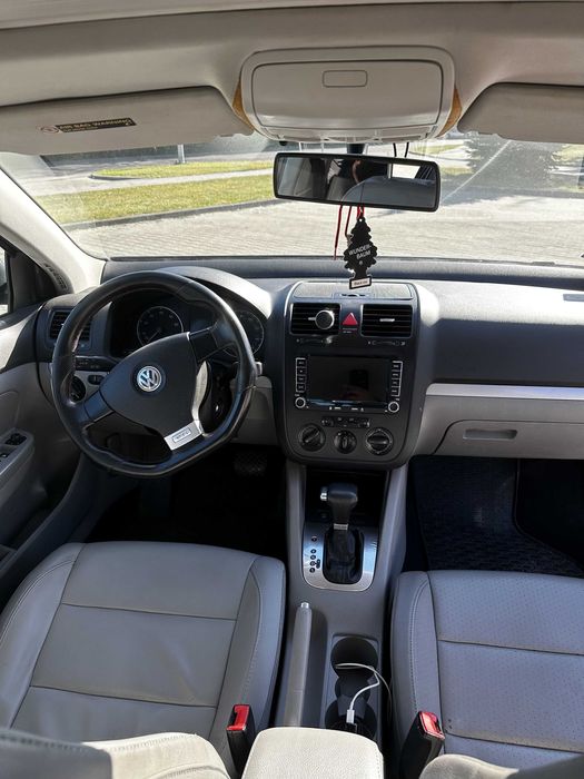 Volkswagen Jetta 2.5 170 KM LPG 2007r Automat