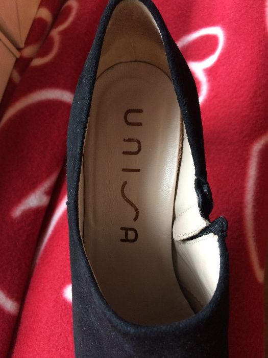 Unisa botki zamszowe