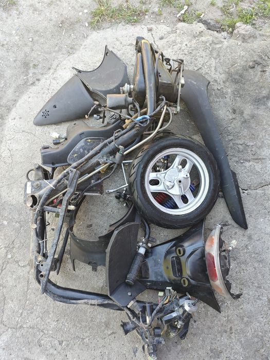 Залишки Honda dio af 62