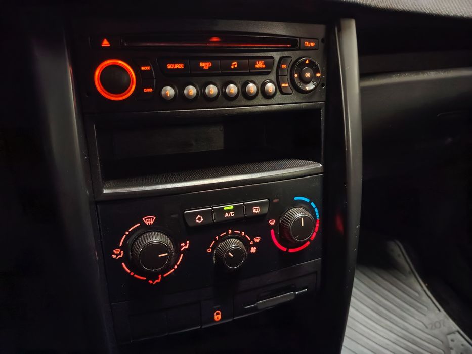 Peugeot 207 — fotografia 7