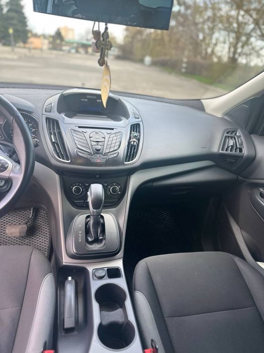 Авто Ford Escape 2016