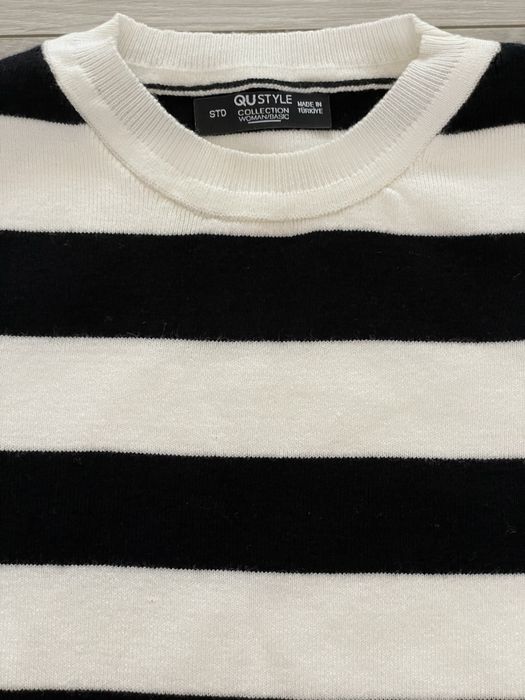 Вкорочений джемпер кофта в смужку