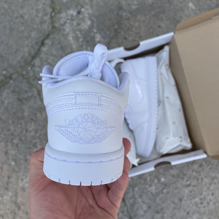Nike Air Jordan 1 Low DV0990 111 женские кроссовки жіночі кросівки