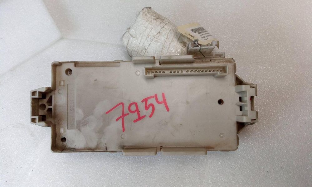 CAIXA DE RELES FUSÍVEIS PEUGEOT 206