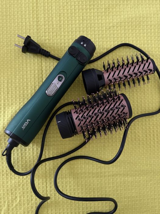 Професійна фен-щітка VGR Green (V-498)