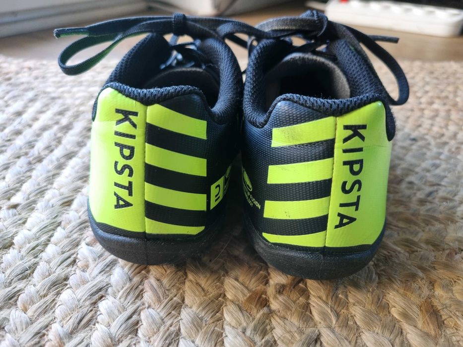 Korki, buty do piłki nożnej rozmiar 35