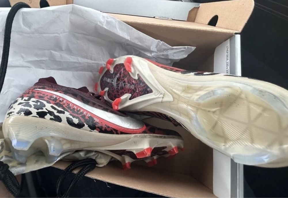 Chuteiras Nike elite NU3