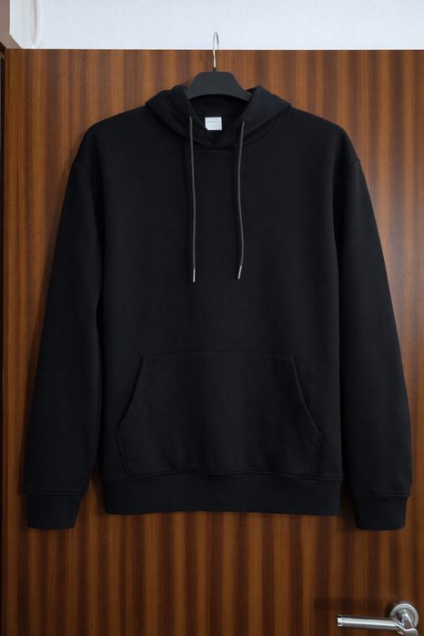 Hoodie preta Bershka (S)