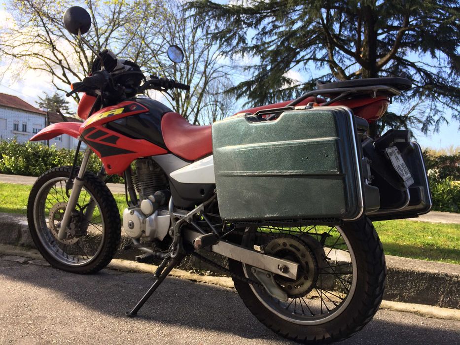 Honda XR 125 L | 2004 | 28000 km | Muito estimada