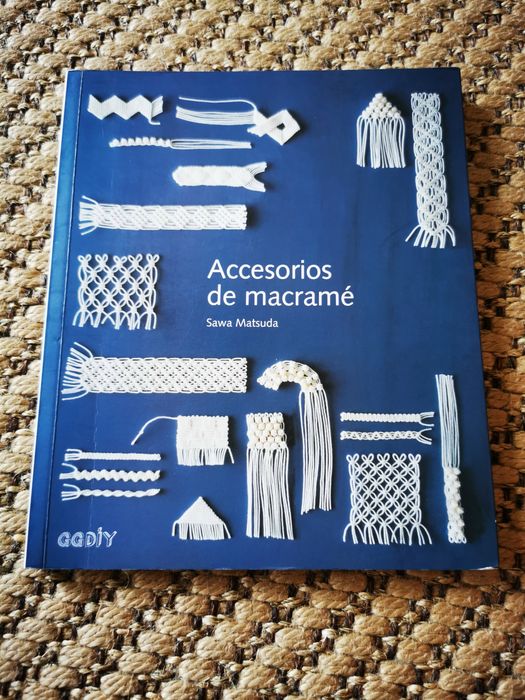 Livro prático joias macrame 4 euros