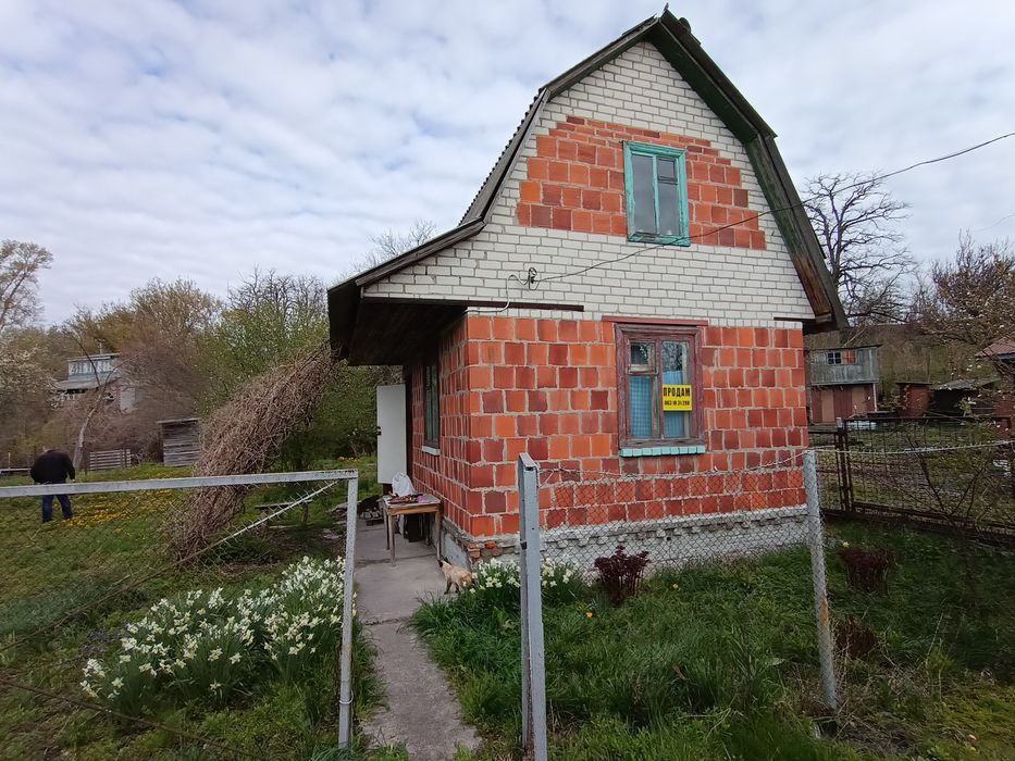 Дача, Киїнка, з піччю і каміном