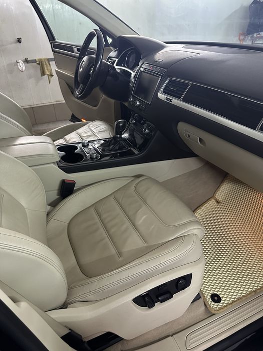Продам  власний автомобіль WV Touareg