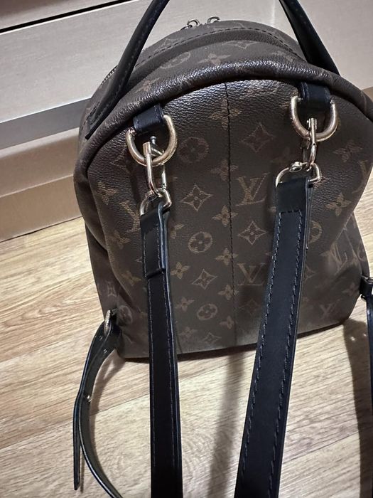 рюкзак louis vuitton среднего размера