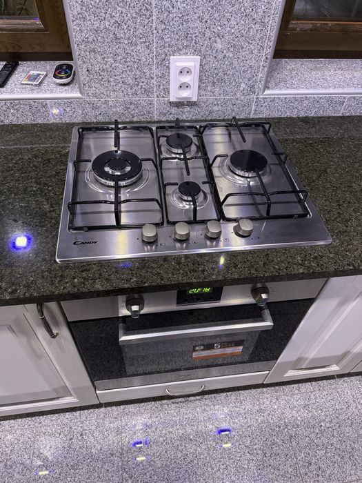 Оренда Дома Три Этажа + Парковка + Камуналка