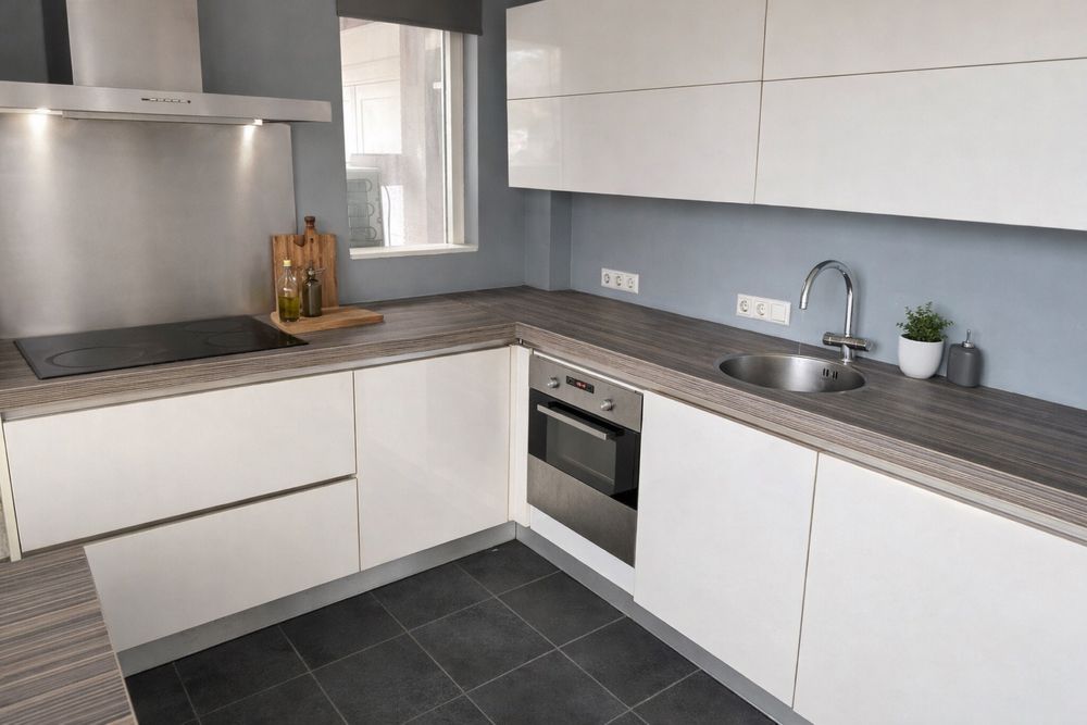 Duza nowoczesna kuchnia z AGD wysoki polysk