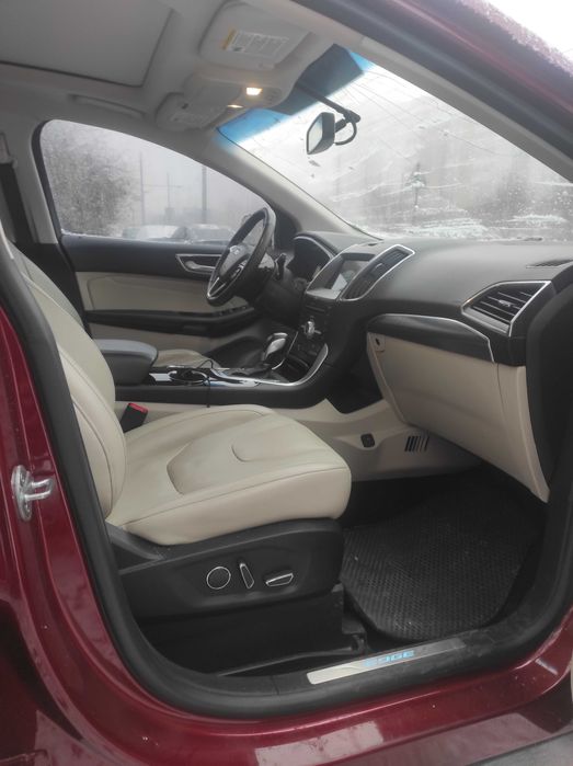Ford Edge Titanium 2018 в преміальній комплектації