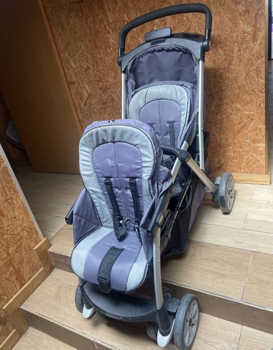 Carro de gemeos usado bom estado com capa de chuva