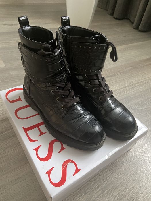 Ботинки Guess 38 р.