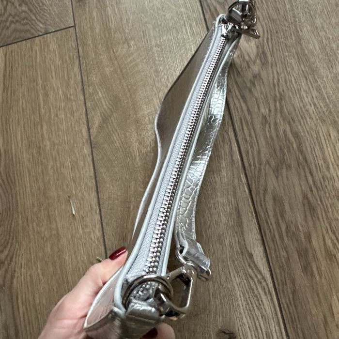 Torebka damska srebrna do reki