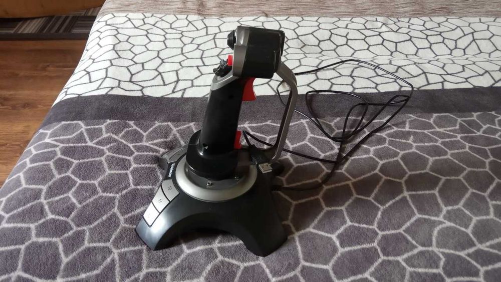 Джойстик Defender Cobra R4 USB — ідеально для авіасимуляторів