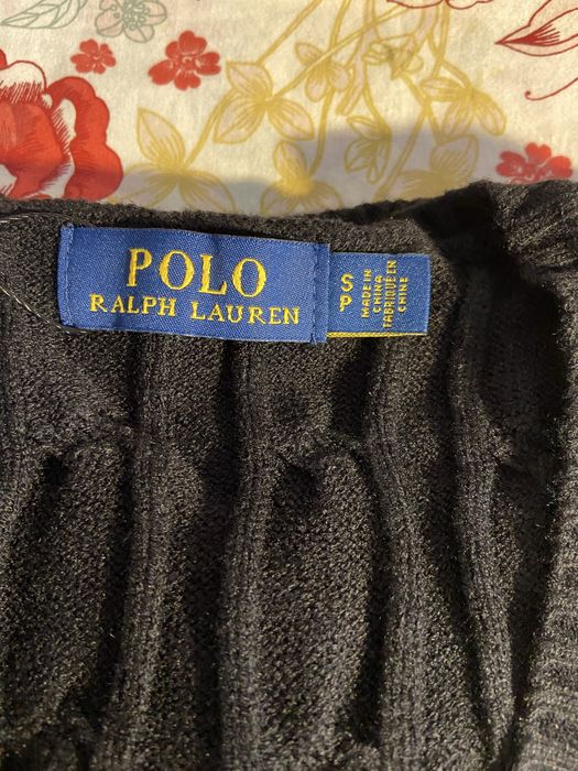 Malha da Ralph Lauren decote em V preta